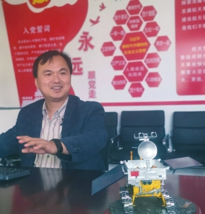 雷占許：航天報國，愿當好航天科普“排頭兵”