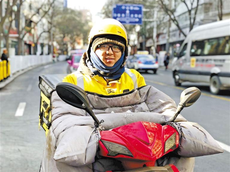 外賣小哥王全軍：好好干，在蘭州買套房