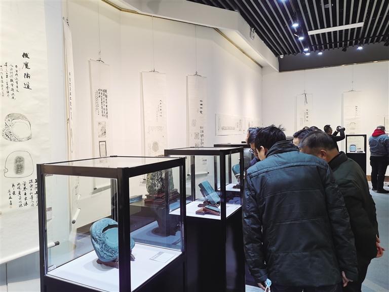 “非遺精品洮硯傳拓題跋藝術展”開展 洮硯雕刻、傳拓、拓片題跋集中亮相甘肅藝術館
