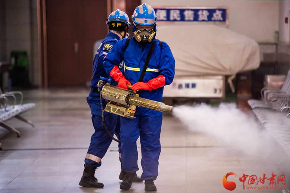 【新春走基層】護(hù)航回家路，蘭州車站這波操作很硬核！