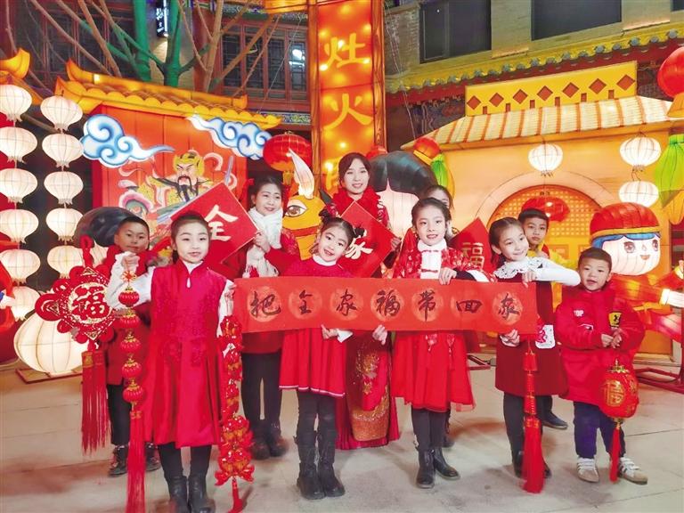 中共蘭州市委宣傳部出品 原創(chuàng)音樂電視《全家福》 向全市人民拜年！