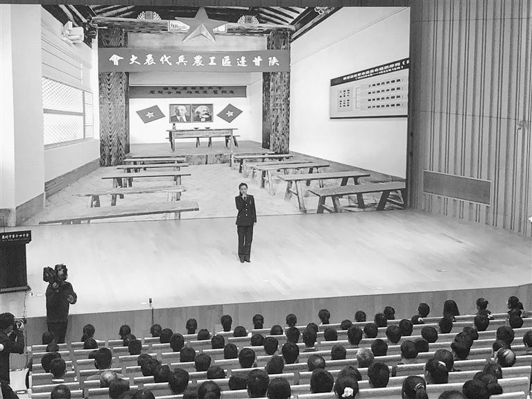蘭州市開展“學(xué)黨史、頌黨恩、跟黨走”紅色文化進(jìn)校園活動(dòng)