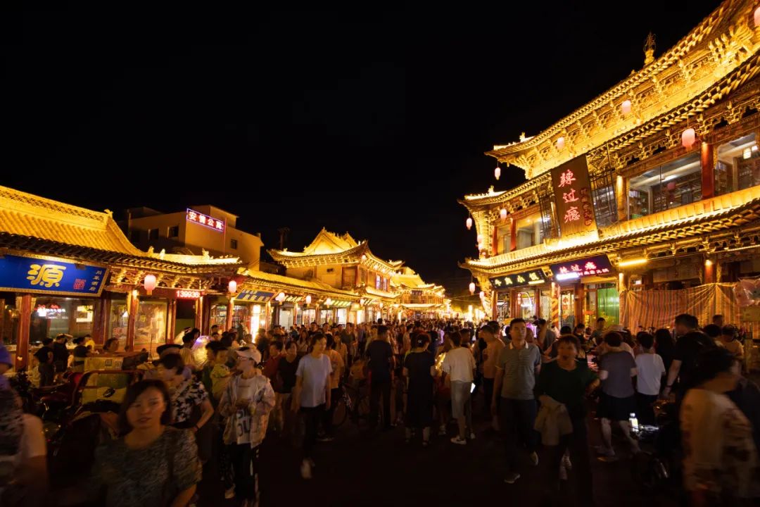古風(fēng)、華美、浪漫、美味……現(xiàn)實(shí)版“清明上河圖”，就在這里！