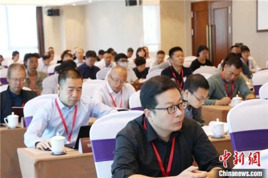 圖為“明清時(shí)期河西走廊社會(huì)變遷”學(xué)術(shù)研討會(huì)現(xiàn)場(chǎng)?！∥渫行侣剛髅郊瘓F(tuán)供圖