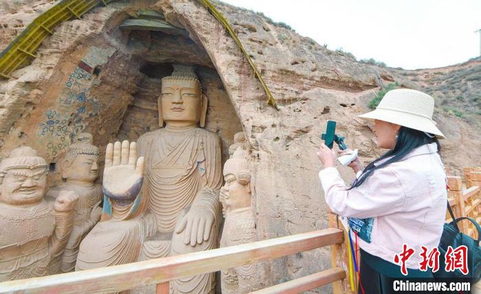圖為位于甘肅省武威市境內(nèi)的天梯山石窟，其開鑿于東晉十六國時(shí)期的北涼。(資料圖) 崔琳 攝