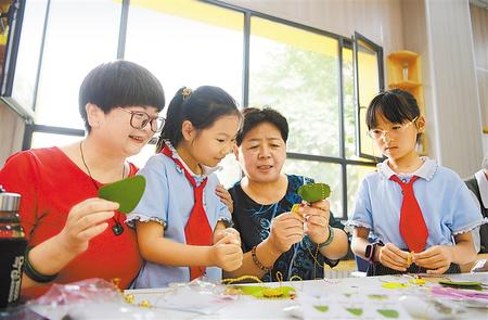 蘭州新區(qū)推進(jìn)“雙減”政策落地非寄宿制中小學(xué)不得在校內(nèi)設(shè)置食品小賣部、超市