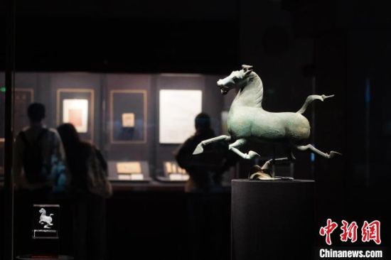 甘肅省博物館展出的“銅奔馬”。