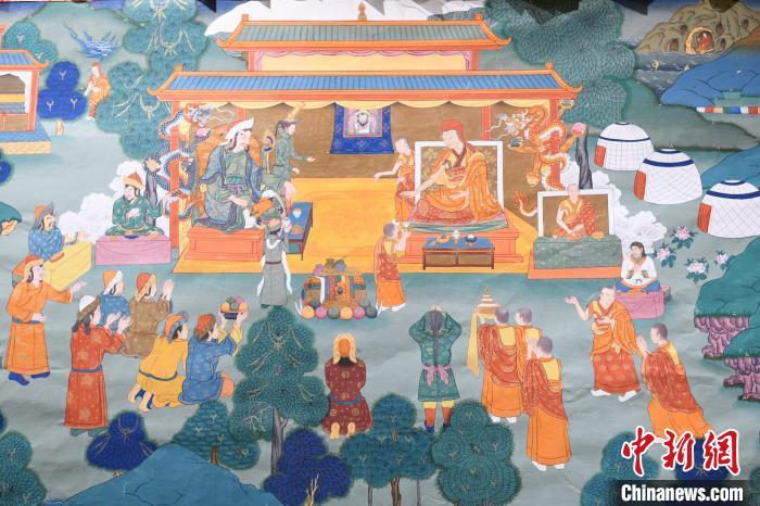 8月20日，在蘭州市博物館展出的大型歷史題材卷軸唐卡“涼州會盟”?！〈魑牟?攝