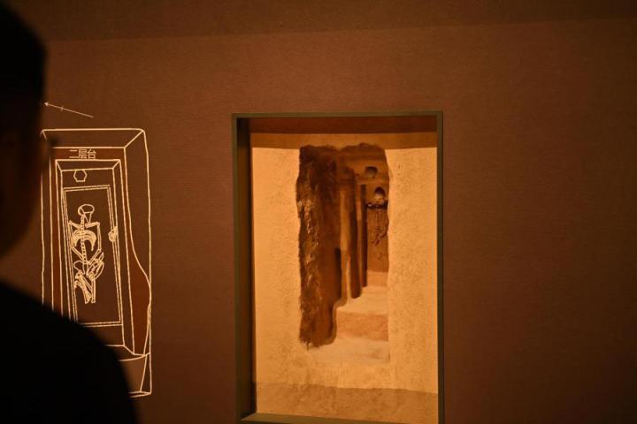 張家川縣馬家塬車輿博物館展陳的馬家塬遺址出土文物。李亞龍 攝